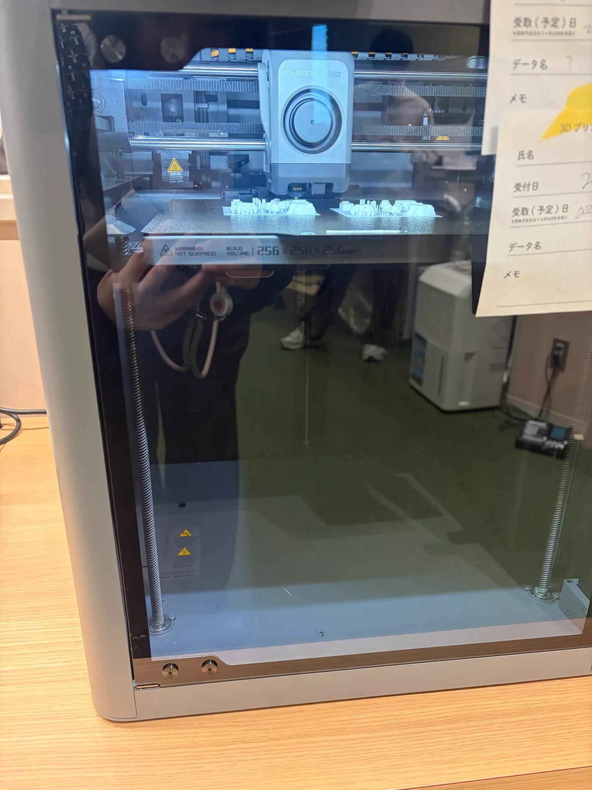 3Dプリンタで制作している様子
