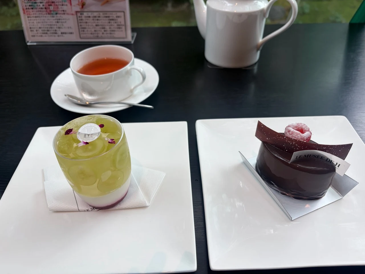 ル ミュゼ ドゥ アッシュ KANAZAWAのケーキと紅茶