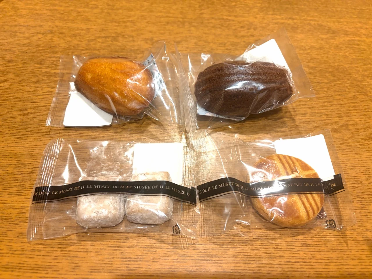 個包装された焼き菓子