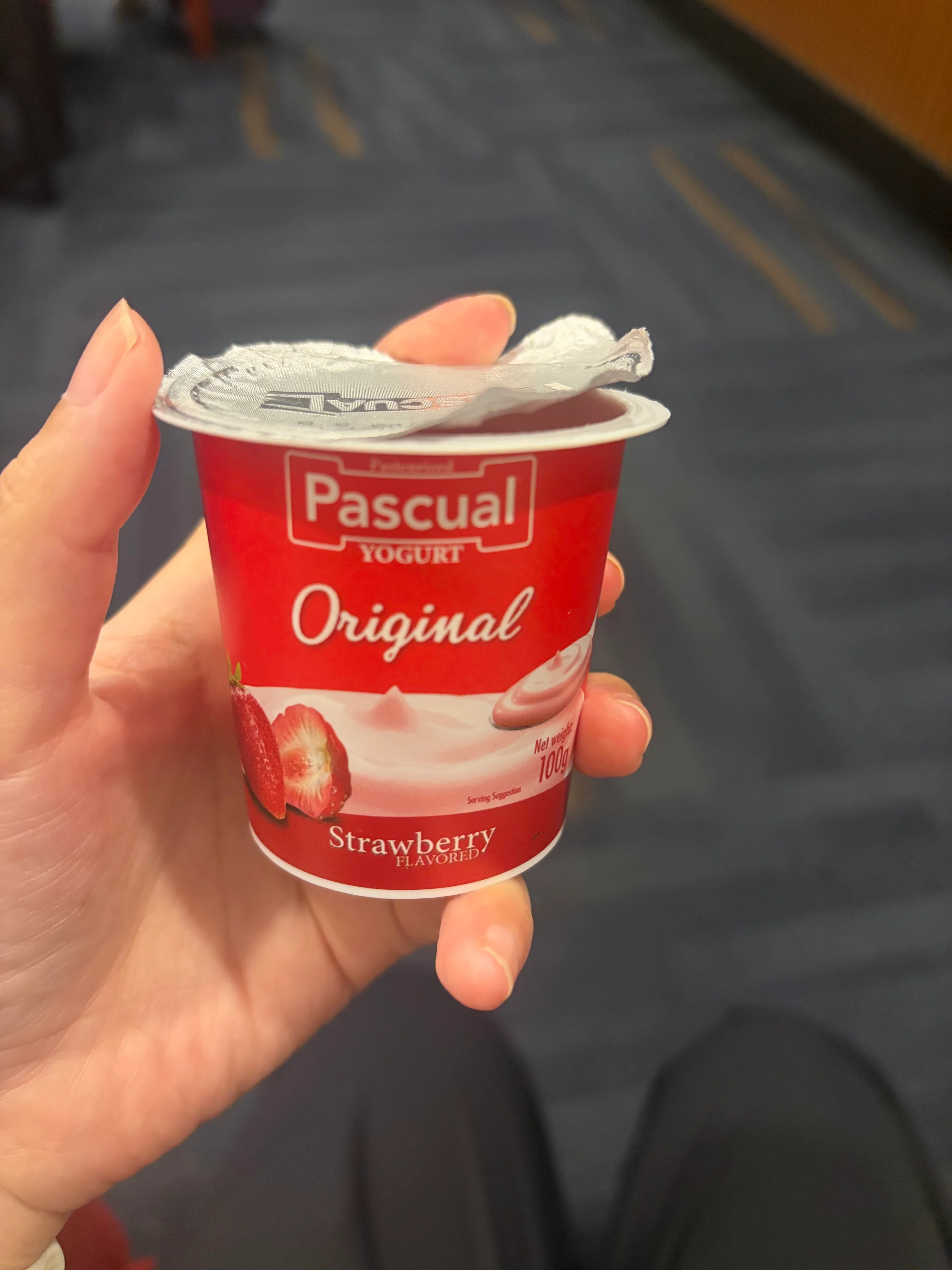 PAGSS Premium Loungeにあったストロベリーヨーグルト